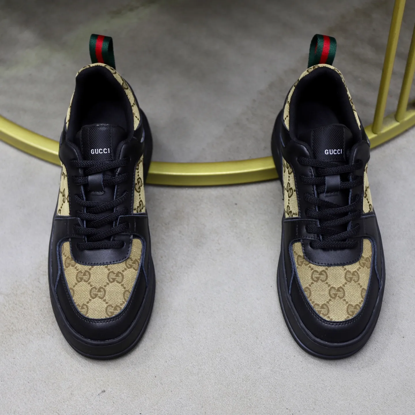 Ex-factory price: 420💰🙅‍♂️🙅‍♂️🙅‍♂️ Brand: GUCCI Standard code: 38-44 (45 customized) Grade: Same as the official website Material: Original cowhide material spliced with brand cloth Comfortable and breathable lining Lightweight and wear-resistant sports outsole Style category: Men's fashion casual shoes Running sports shoes Distinguished luxury brand elements Top luxury color: actual picture color